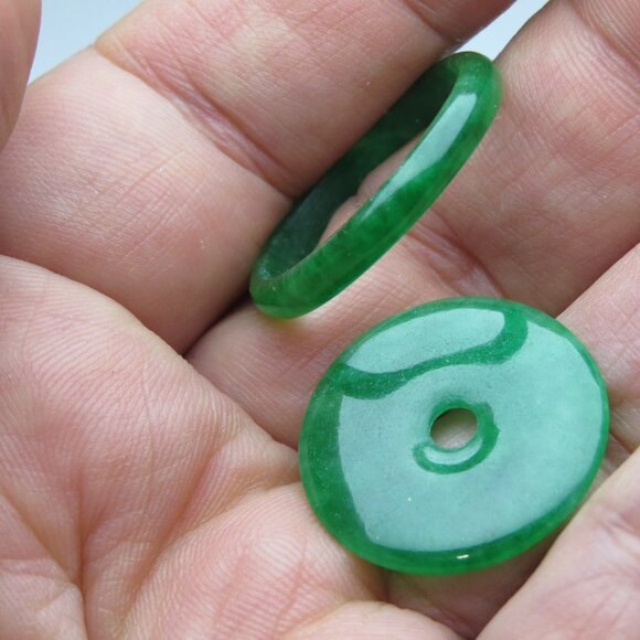"Natural Jade bangle +  FREE Jade Ring & Jade Donut 60mm" - Picture 3 of 5